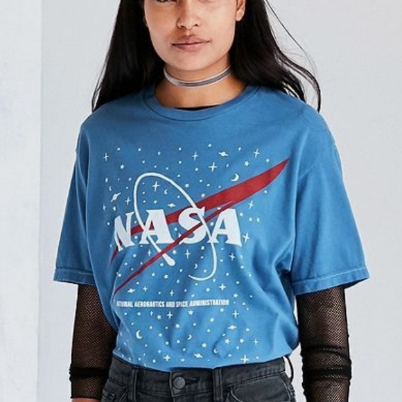 urban outfitters nasa shirt